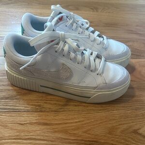 Women's Nike White Sneakers